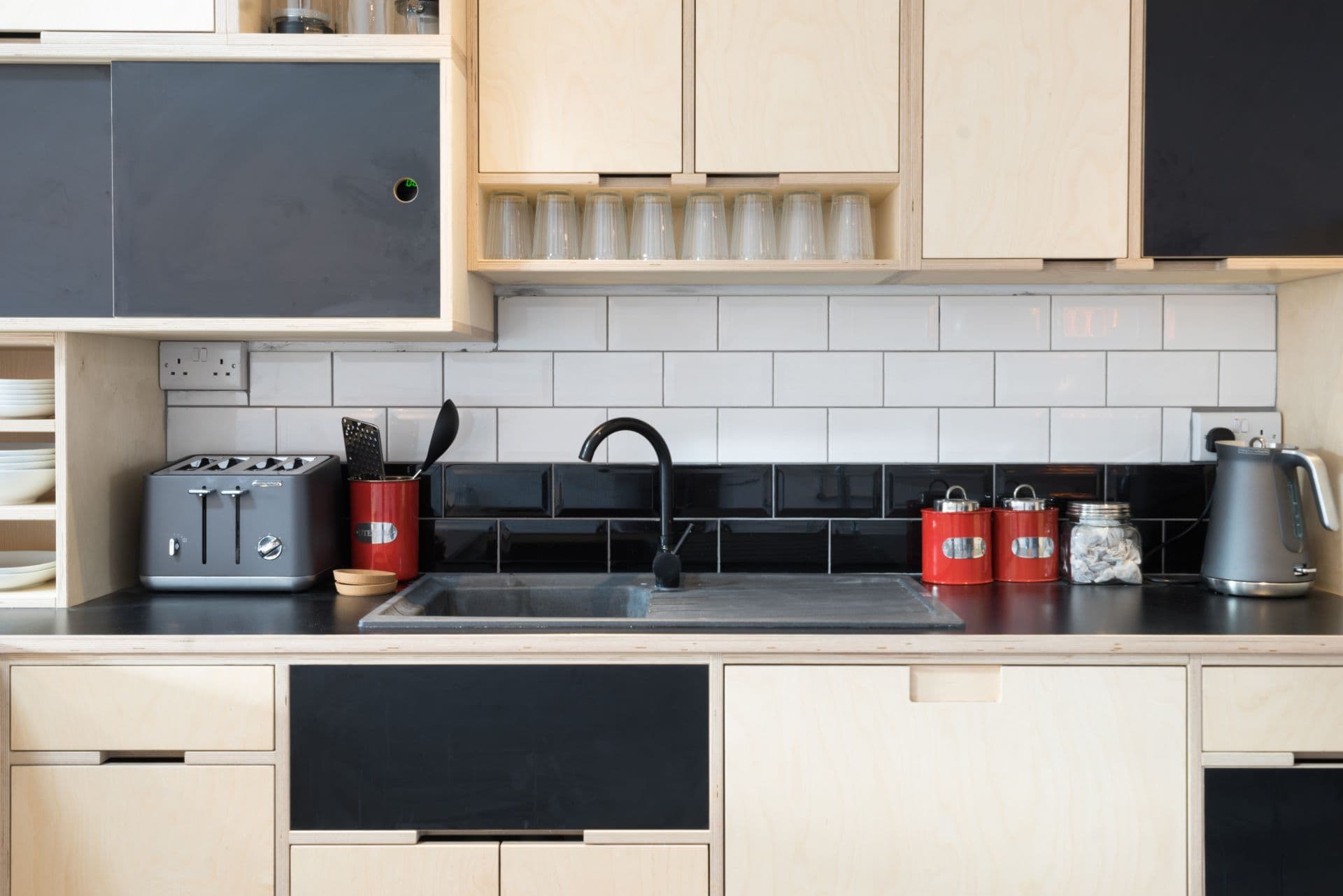 Redbrick House - Image 2